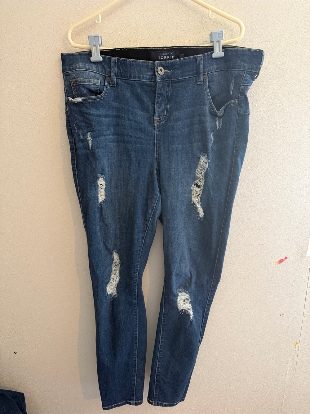 torrid Medium/Dark Blue Ripped Skinny Jeans